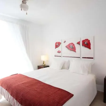 Sleeps 4 Pool T691606