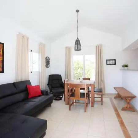 Sleeps 4 Pool T691606 *