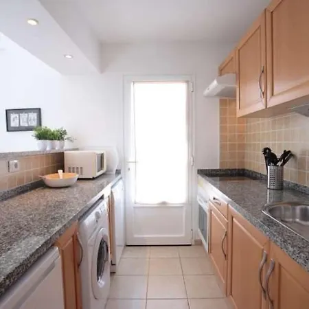 Sleeps 4 Pool T691606 *