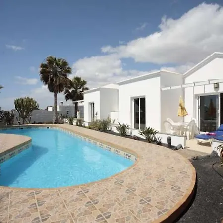 Apartman Sleeps 4 Pool T691606 *